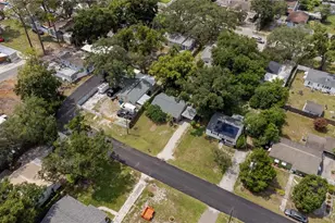 304 E Hydrangia St, Tampa, FL 33612 - Photo 16