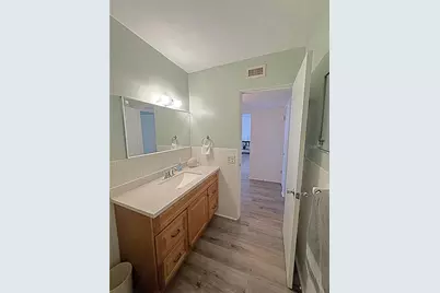 2001 World Parkway Boulevard #7, Clearwater, FL 33763 - Photo 20
