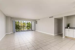 10355 Paradise Blvd, Treasure Island, FL 33706 - Photo 14