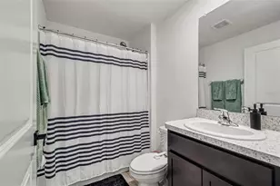 13530 Mount Ivy Ct, Dade City, FL 33525 - Photo 8