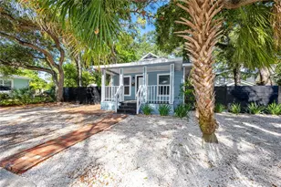 1763 Preston St S, Saint Petersburg, FL 33712 - Photo 1