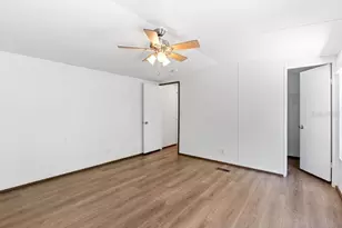 27133 Miller Rd, Dade City, FL 33525 - Photo 14