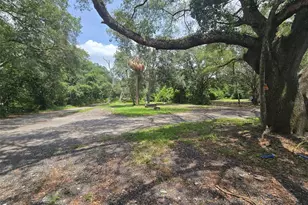 27133 Miller Rd, Dade City, FL 33525 - Photo 22