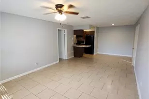 245 Red Maple Pl, Brandon, FL 33510 - Photo 8