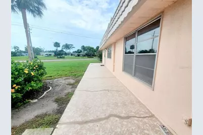 201 Bedford Trail #121, Sun City Center, FL 33573 - Photo 2