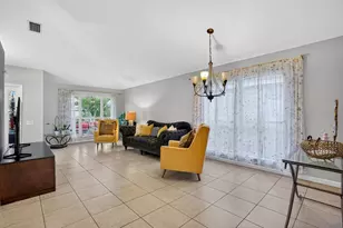 11519 Misty Isle Ln, Riverview, FL 33579 - Photo 2