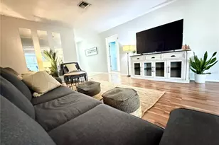 709 Hickory Ln, Bradenton, FL 34208 - Photo 6