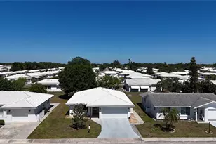 709 Hickory Ln, Bradenton, FL 34208 - Photo 2