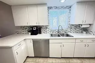 709 Hickory Ln, Bradenton, FL 34208 - Photo 20