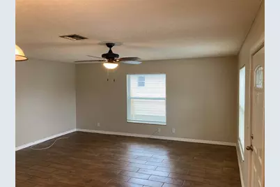 7112 2nd Street N, Saint Petersburg, FL 33702 - Photo 2