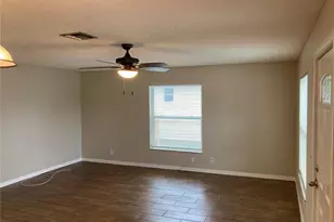 7112 2nd St N, Saint Petersburg, FL 33702 - Photo 2