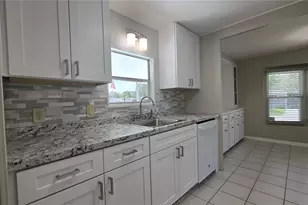 12075 Walshwood Ave, Brooksville, FL 34613 - Photo 2