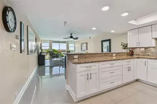 7400 Sun Island Dr S, South Pasadena, FL 33707 - Photo 8