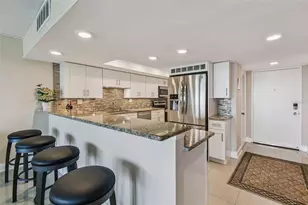 7400 Sun Island Dr S, South Pasadena, FL 33707 - Photo 10