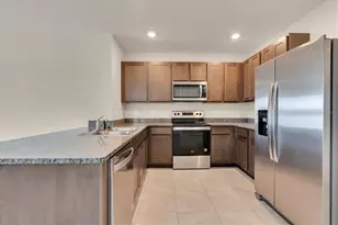 17070 Oval Rum Dr, Wimauma, FL 33598 - Photo 16