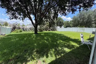 12332 Belcroft Dr, Riverview, FL 33579 - Photo 2
