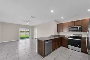 17066 Oval Rum Dr, Wimauma, FL 33598 - Photo 16