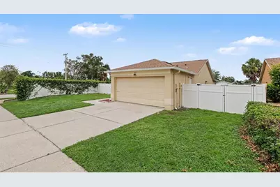 1607 Widelake Court, Brandon, FL 33511 - Photo 2