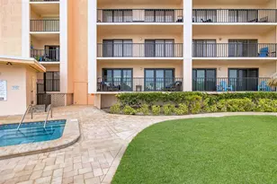 51 Island Way, Clearwater Beach, FL 33767 - Photo 46