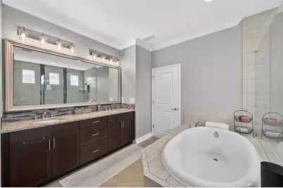 4020 Empoli Court, Wesley Chapel, FL 33543 - Photo 32