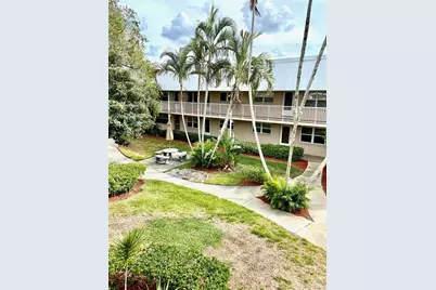 10032 65th Avenue N #17, Saint Petersburg, FL 33708 - Photo 14