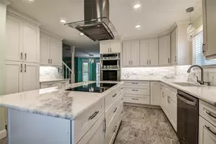 510 Wideview Ave, Tarpon Springs, FL 34689 - Photo 8