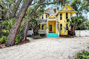 510 Wideview Ave, Tarpon Springs, FL 34689 - Photo 2