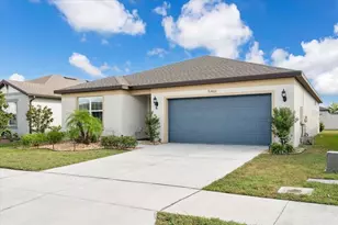 5461 Keaton Springs Dr, Lakeland, FL 33811 - Photo 4