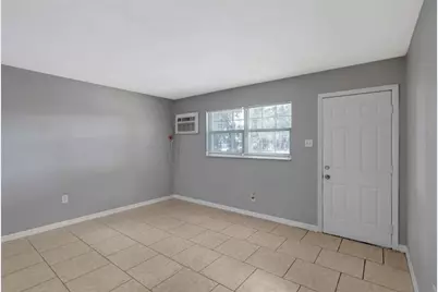 10315 N 9th Street #A, Tampa, FL 33612 - Photo 6