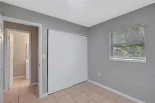 10315 N 9th St, Tampa, FL 33612 - Photo 32