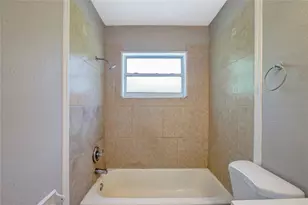 10315 N 9th St, Tampa, FL 33612 - Photo 18