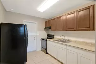 10315 N 9th St, Tampa, FL 33612 - Photo 24