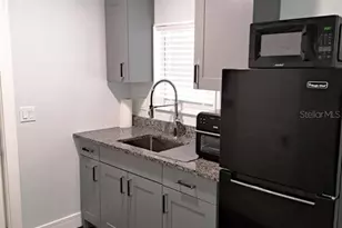 2521 1/2 14th Ave S, Saint Petersburg, FL 33712 - Photo 4