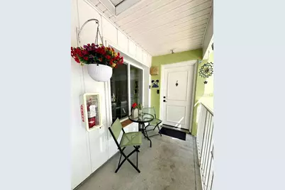 3595 41st Lane S #J, Saint Petersburg, FL 33711 - Photo 2