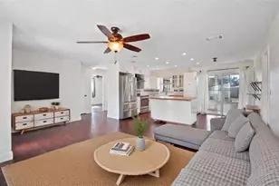 1712 Thomas Dr, Clearwater, FL 33759 - Photo 2