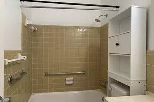 8126 112th St, Seminole, FL 33772 - Photo 20