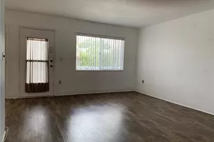 8126 112th St, Seminole, FL 33772 - Photo 2