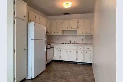 8126 112th Street #203, Seminole, FL 33772 - Photo 10