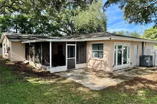 1709 Eaton Dr NE, Clearwater, FL 33756 - Photo 18