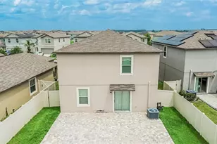 31814 Barrel Wave Way, Wesley Chapel, FL 33545 - Photo 12