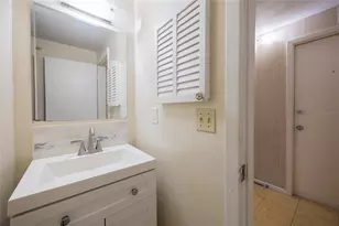 400 S Meteor Ave, Clearwater, FL 33765 - Photo 10