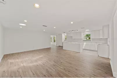 528 Lucerne Avenue, Tampa, FL 33606 - Photo 6