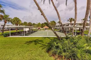 5356 81st St N, Saint Petersburg, FL 33709 - Photo 6