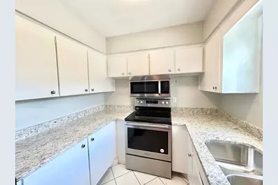 673 59th Street S, Saint Petersburg, FL 33707 - Photo 12