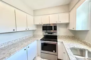 673 59th St S, Saint Petersburg, FL 33707 - Photo 12