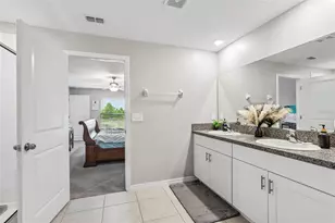1461 Golden Glow Dr, Ruskin, FL 33570 - Photo 16