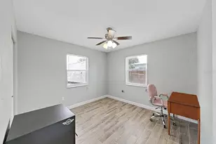 5931 49th Ave N, Saint Petersburg, FL 33709 - Photo 22