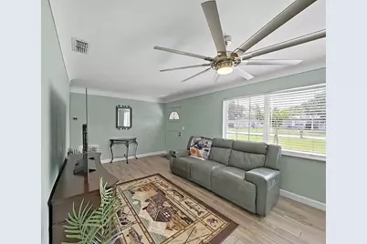 5931 49th Avenue N, Saint Petersburg, FL 33709 - Photo 8