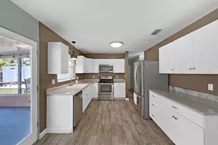 5931 49th Ave N, Saint Petersburg, FL 33709 - Photo 16