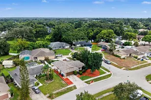 901 Tarawood Ln, Valrico, FL 33594 - Photo 32